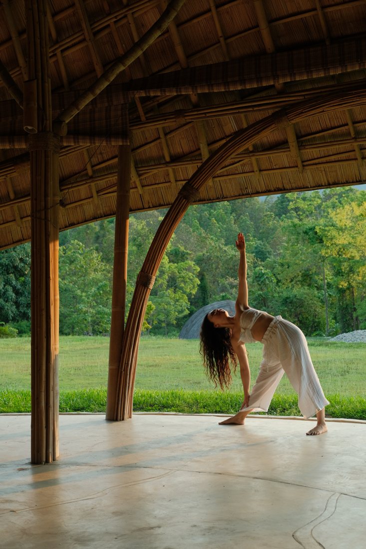 Iris 的瑜伽 · Iris practising yoga